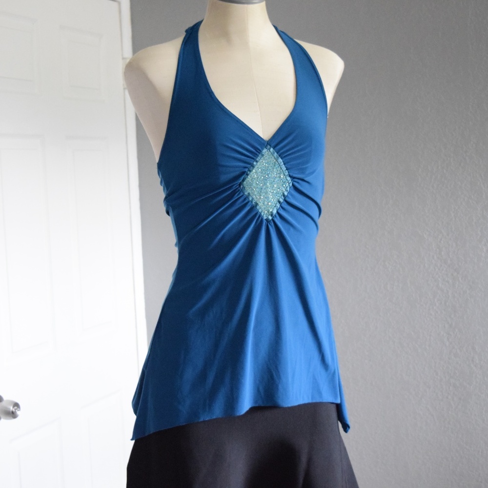 backless halter top